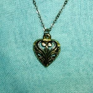 Nice silvertone heart on chain